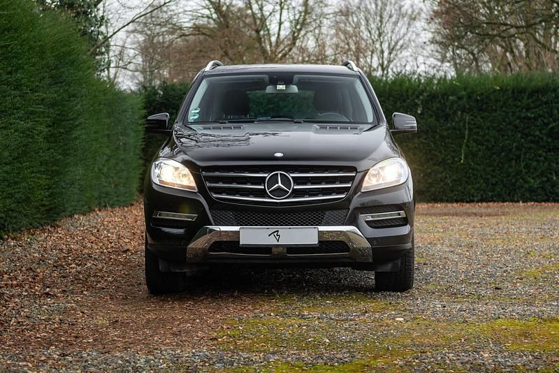 Schwarz Gebraucht 2014 Mercedes ML250 SUV | 21.400 € (Fairer Preis) - Bild 1/4