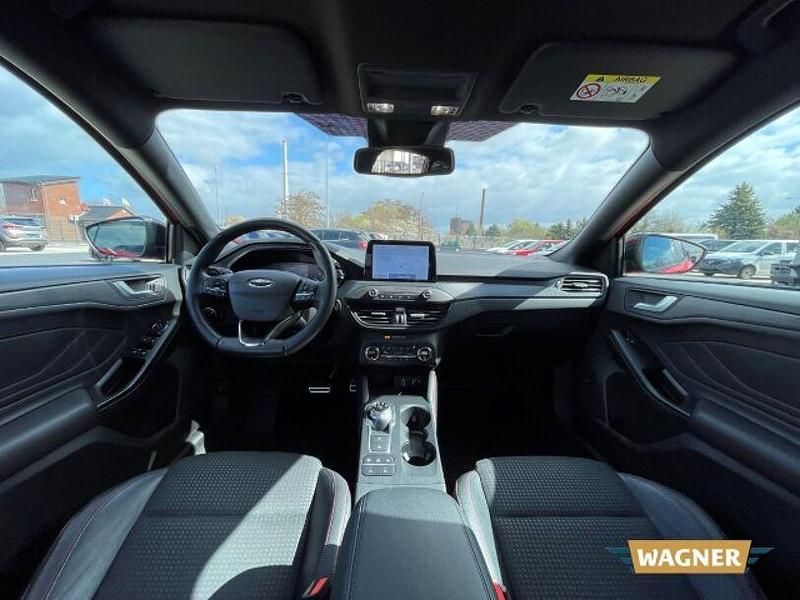 Gebraucht Ford Focus ST-Line 182 PS (133 kW) 2019 Rot Kombi