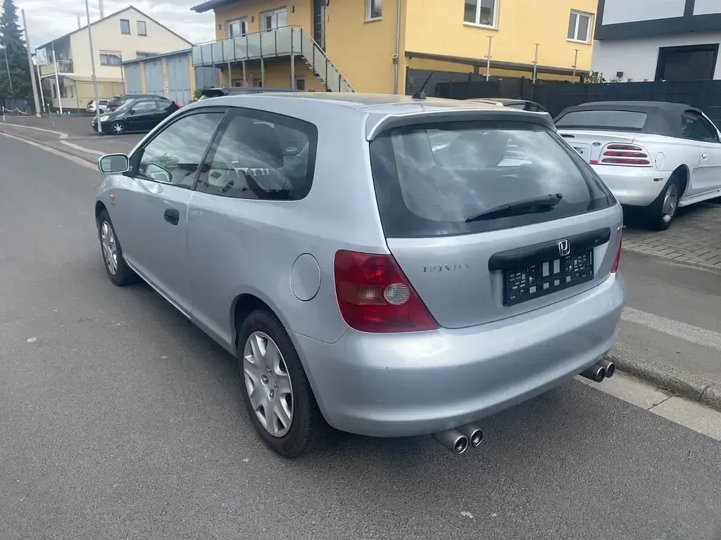 Gebraucht Honda Civic 110 PS (80 kW) 2002 Silber Limousine