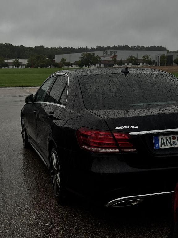 Gebraucht Mercedes E350 Avantgarde 258 PS (189 kW) 2016 Schwarz Limousine
