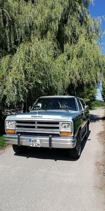 Blau Gebraucht 1986 Dodge Charger Limousine | 16.500 € - Bild 1/4