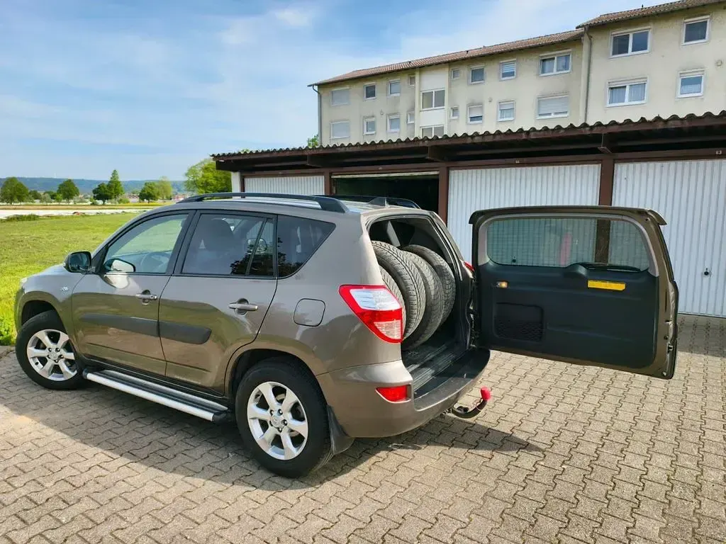 Gebraucht Toyota RAV4 Life 150 PS (110 kW) 2011 Braun SUV