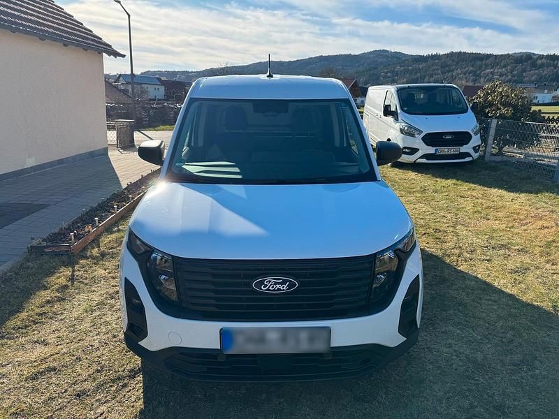 Używany Ford Transit Trend 101 KM (74 kW) 2024 Biały Minivan