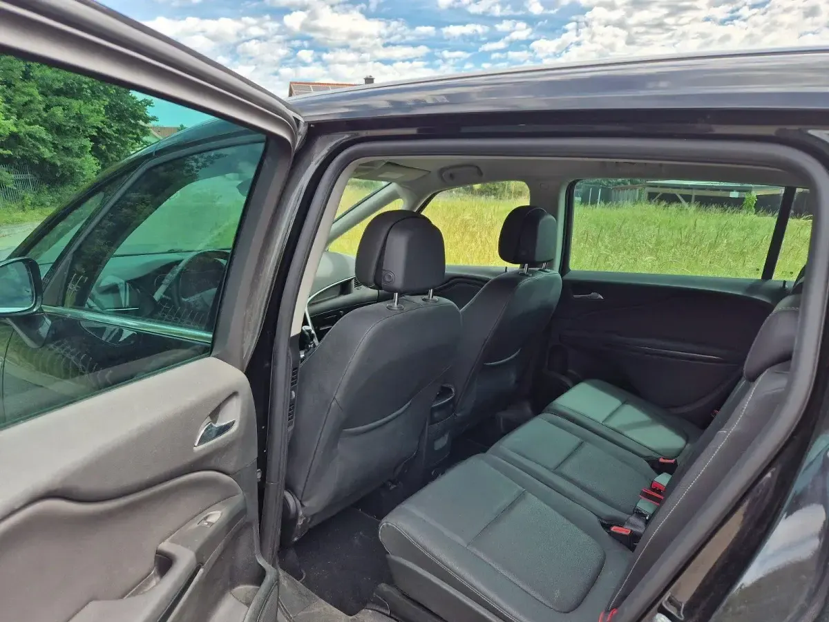 Gebraucht Opel Zafira Ultimate 170 PS (125 kW) 2018 Schwarz Van / Kleinbus