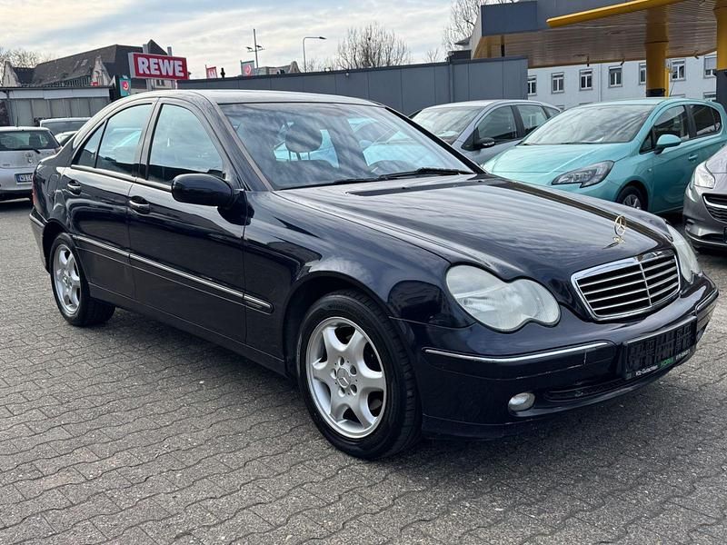 Gebraucht Mercedes C200 163 PS (119 kW) 2003 Blau Limousine