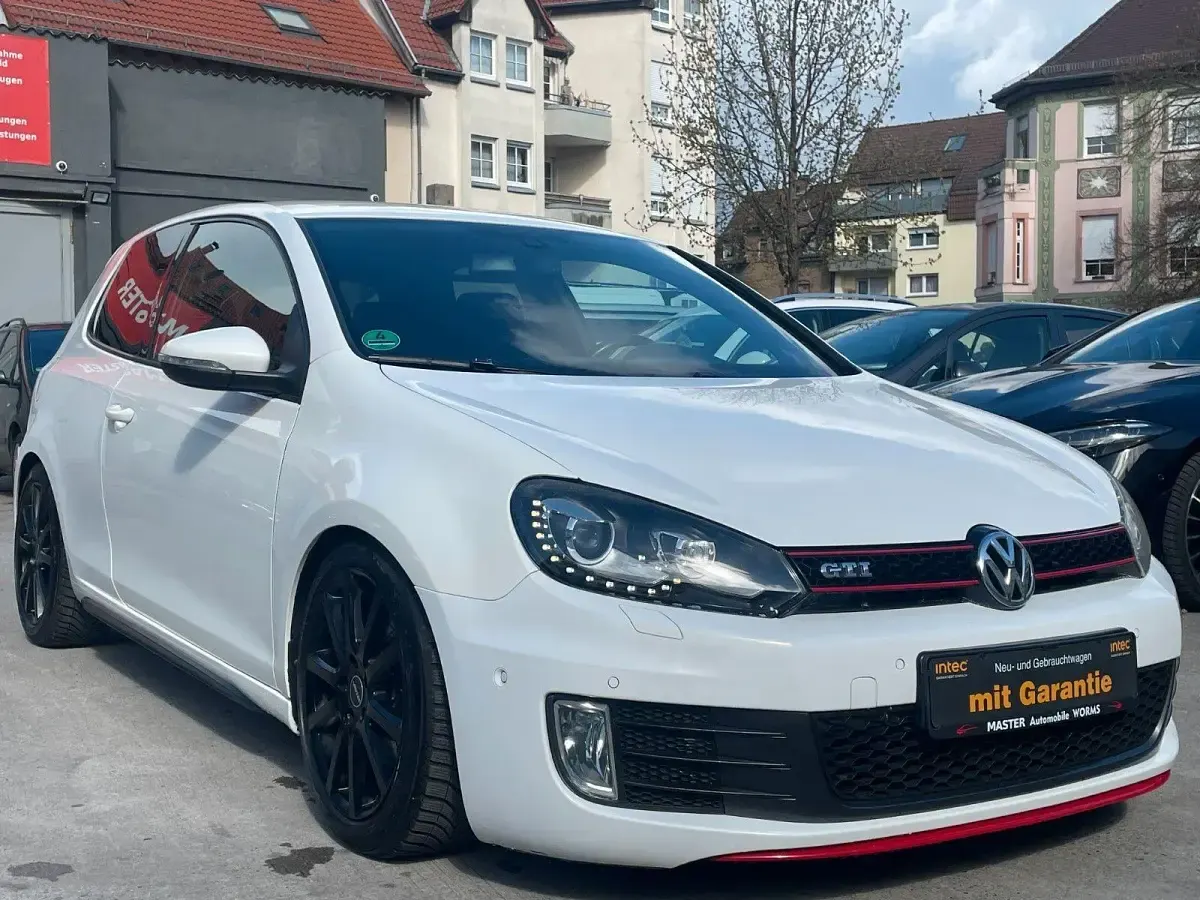 Używany VW Golf GTI 211 KM (155 kW) 2012 Biały Coupe