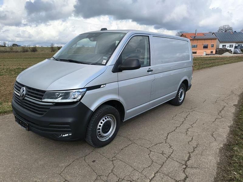 Gebraucht VW Transporter 150 PS (110 kW) 2021 Silber Van