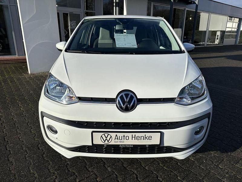 Second-hand VW up! 65 CP (47 kW) 2021 Alb Hatchback