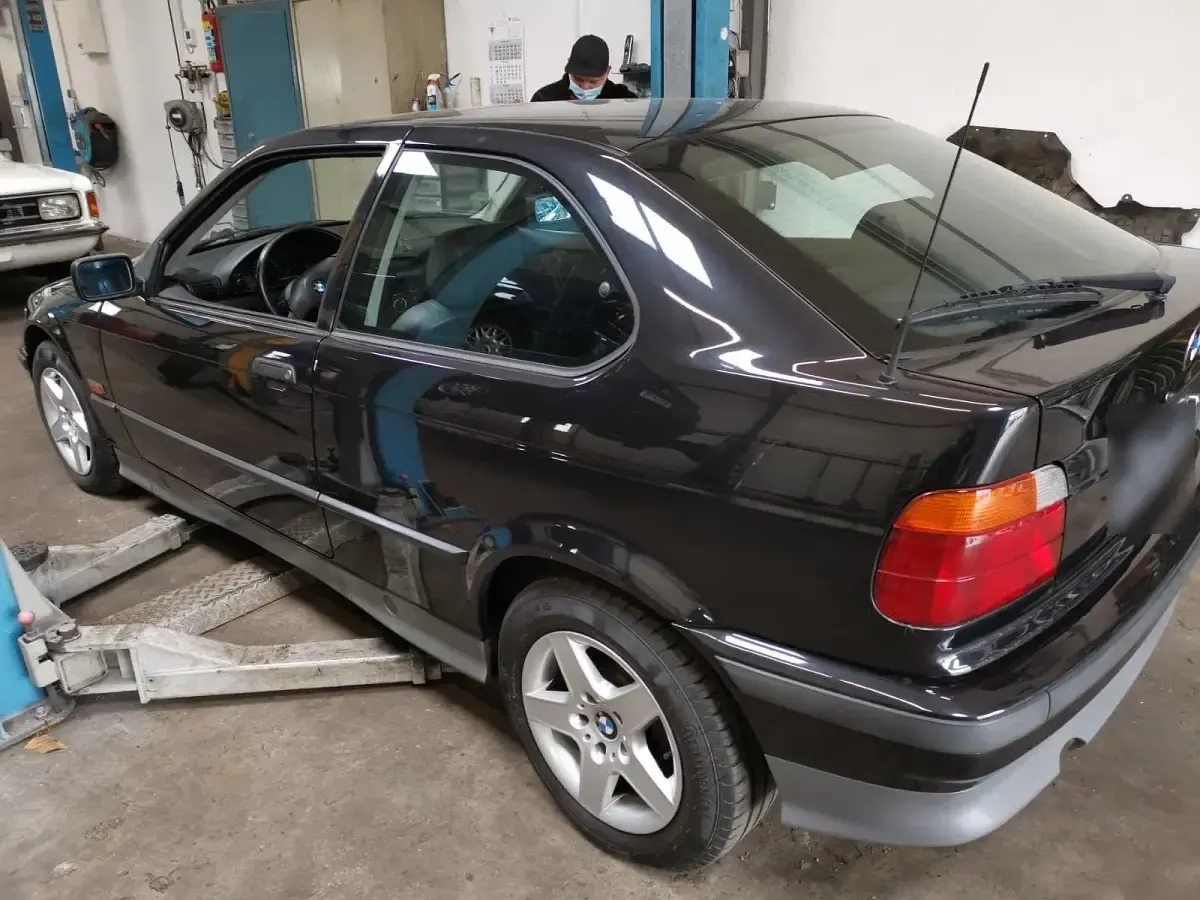 Gebraucht BMW 316 M Sport 102 PS (75 kW) 1994 Schwarz Coupé