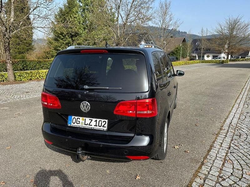 Gebraucht VW Touran Style 140 PS (102 kW) 2012 Schwarz Van / Kleinbus