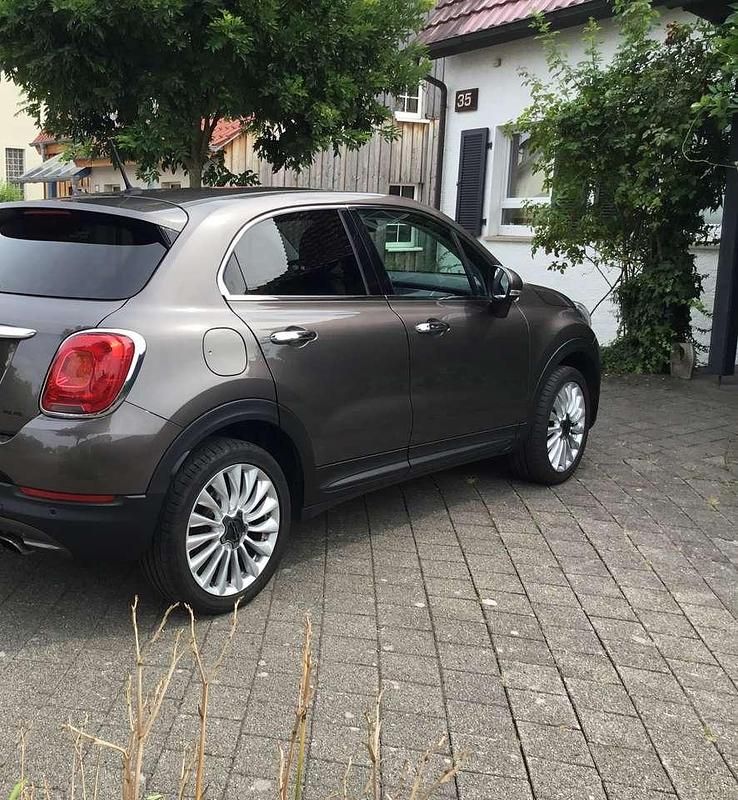 Braun Gebraucht 2016 Fiat 500X Lounge SUV | 9.990 € (Fairer Preis) - Bild 1/4