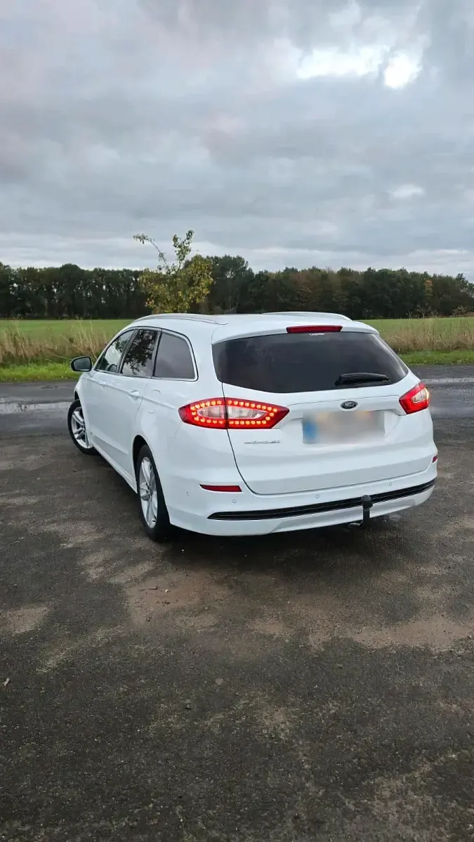 Gebraucht Ford Mondeo 150 PS (110 kW) 2026 Weiß Limousine