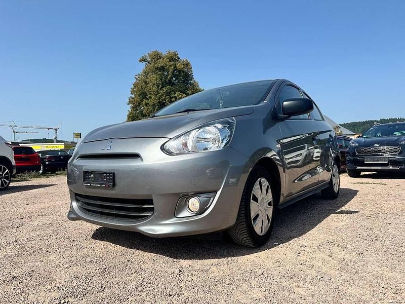 Gris fonce metallic Gebraucht 2016 Mitsubishi Space Star Basis Kleinwagen | 3.950 € (Fairer Preis) - Bild 1/4