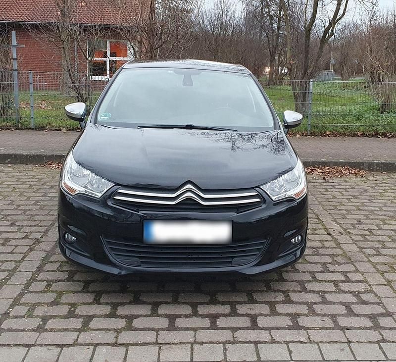Gebraucht Citroën C4 SELECTION 114 PS (83 kW) 2014 Schwarz Limousine