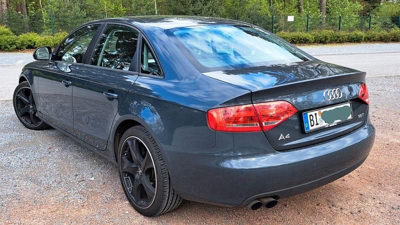 Gebraucht Audi A4 Attraction 160 PS (117 kW) 2008 Grau Limousine