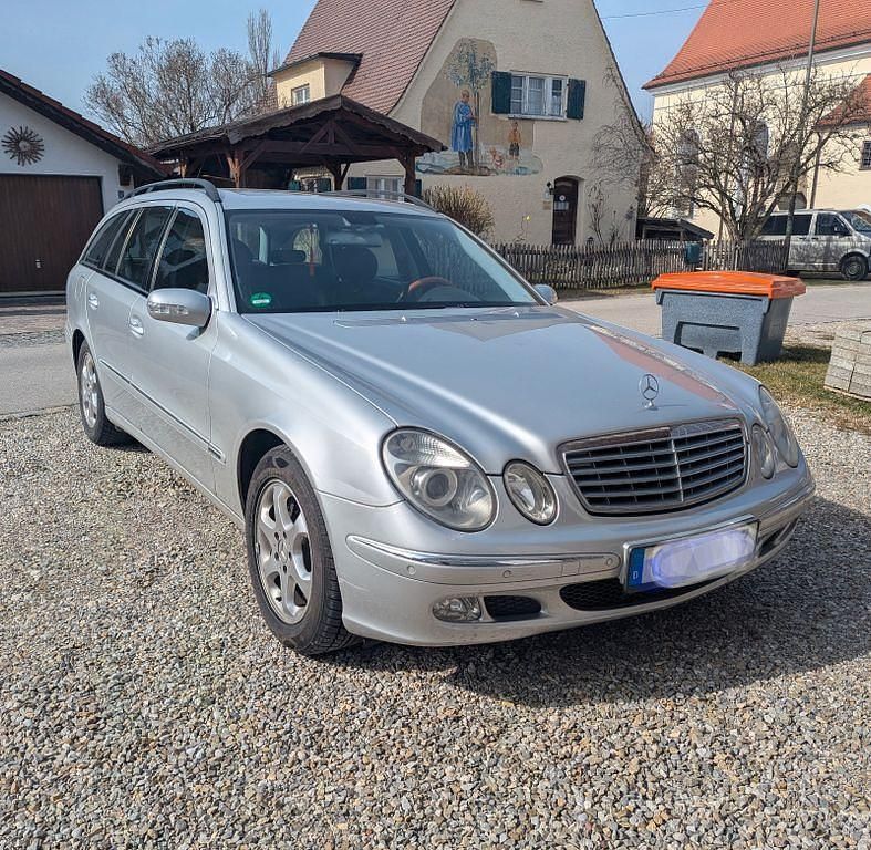 Gebraucht Mercedes E200 Elegance 163 PS (119 kW) 2003 Silber Kombi