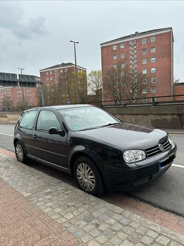 Gebraucht VW Golf IV 75 PS (55 kW) 2003 Schwarz Kleinwagen