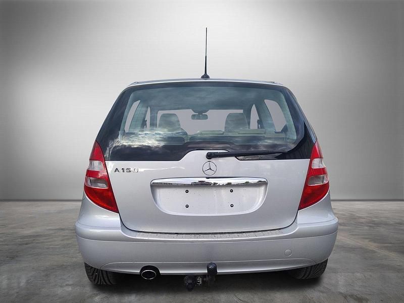 Gebraucht Mercedes A150 95 PS (69 kW) 2007 Polarsilber  metalliclack Kleinwagen