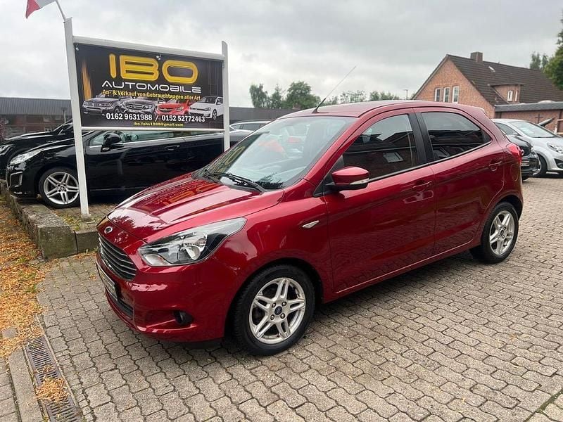 Rot Gebraucht 2017 Ford Ka Plus Cool & Sound Edition Kleinwagen | 9.590 € (Fairer Preis) - Bild 1/4