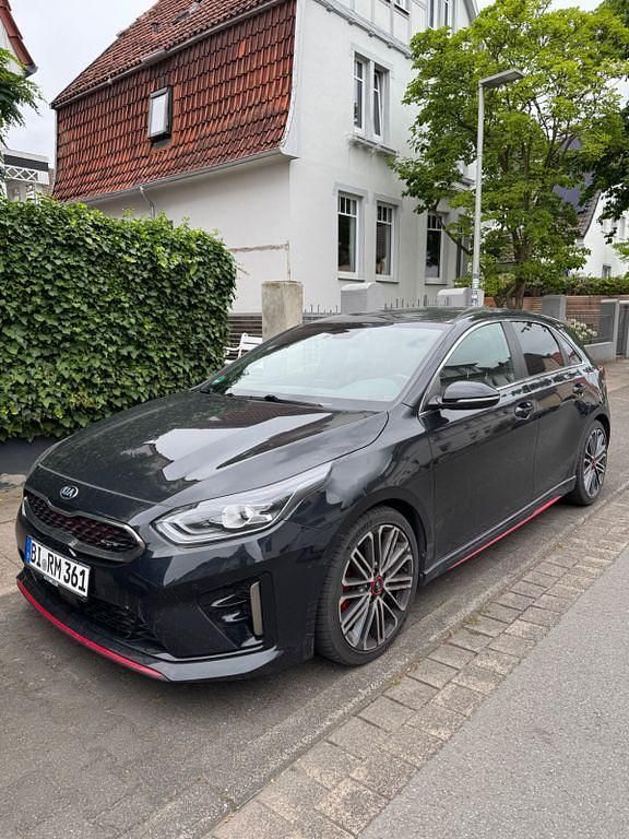 Schwarz Gebraucht 2019 Kia Ceed GT Limousine | 20.200 € (Fairer Preis) - Bild 1/4