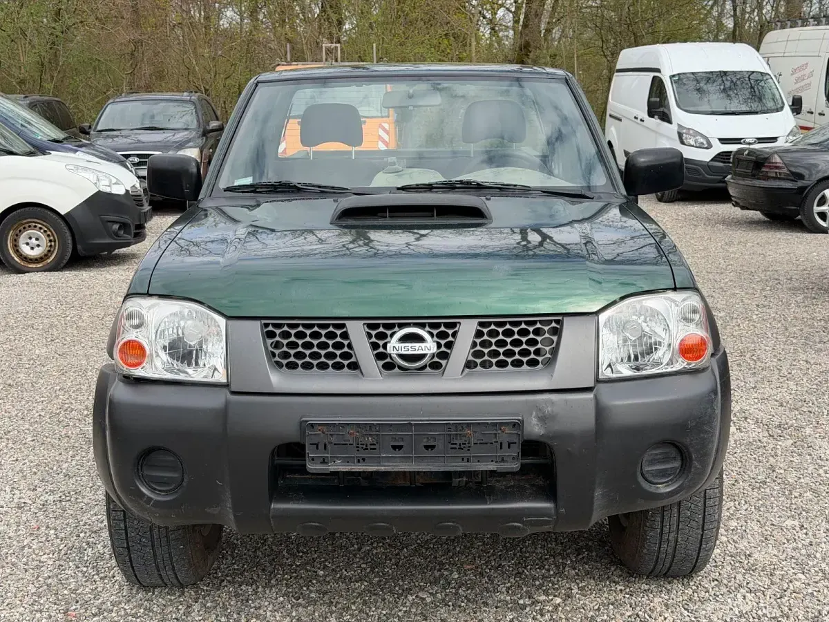 Gebraucht Nissan Navara 133 PS (97 kW) 2008 Grün Pickup