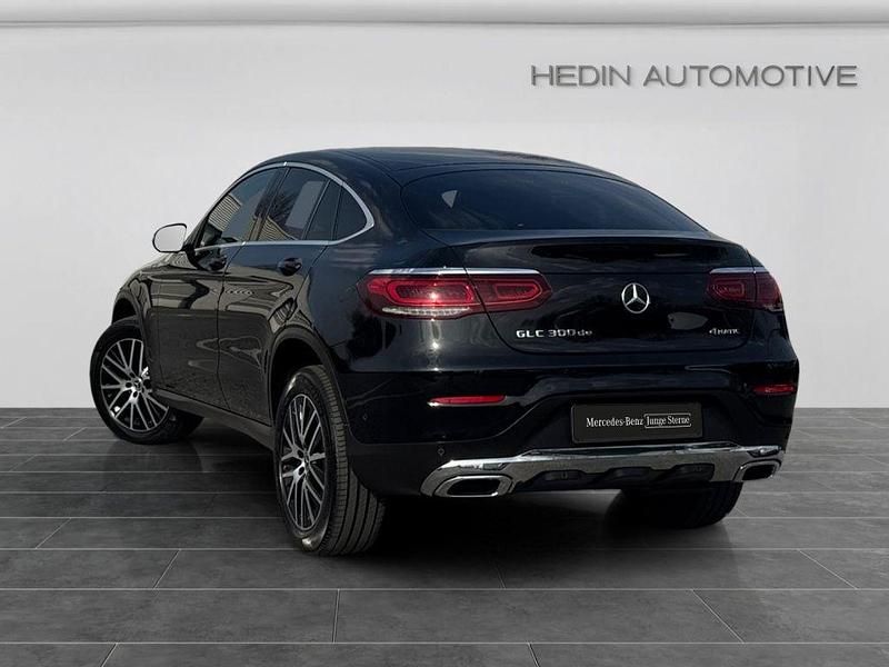 Gebraucht Mercedes GLC300e Exclusive 194 PS (142 kW) 2022 Schwarz Coupé