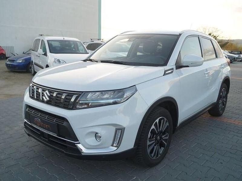 Gebraucht Suzuki Vitara Comfort+ 116 PS (85 kW) 2023 Weiß SUV