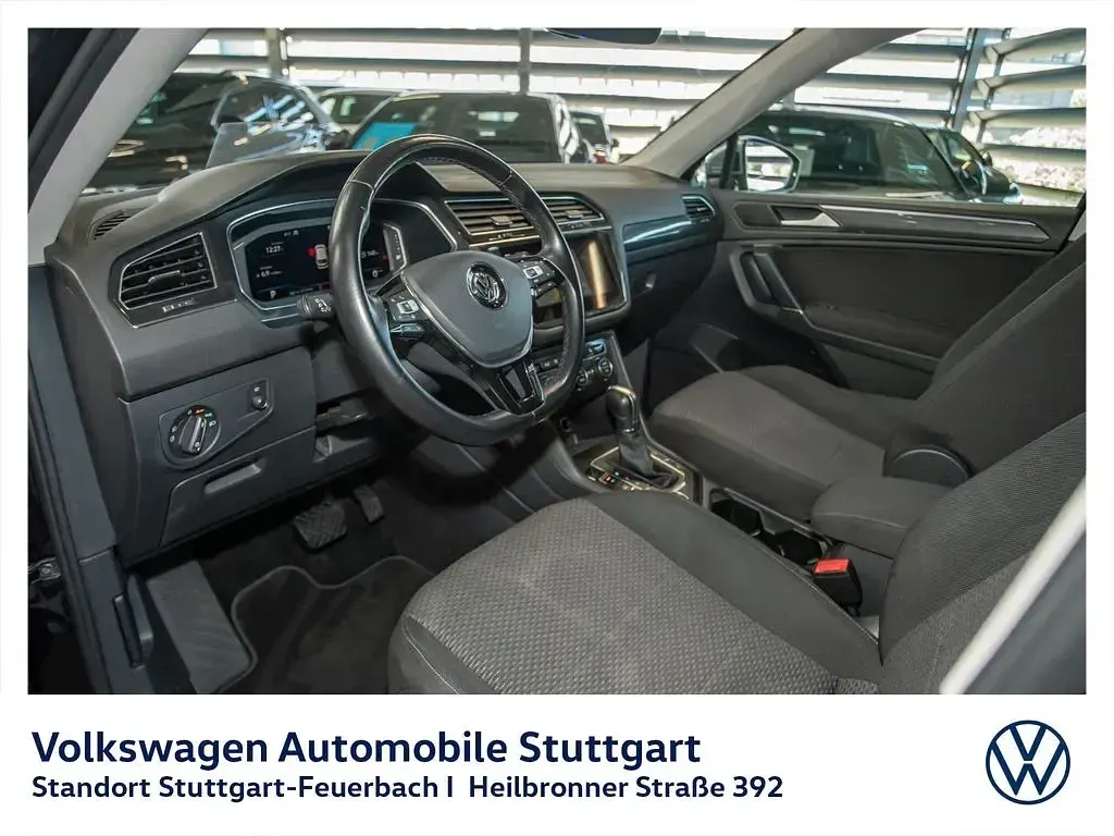 Gebraucht VW Tiguan Allspace Comfortline 190 PS (139 kW) 2019 Deep black perleffekt SUV