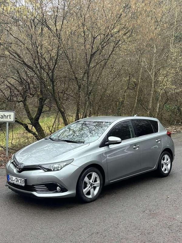 Gebraucht Toyota Auris Design 116 PS (85 kW) 2018 Grau Limousine