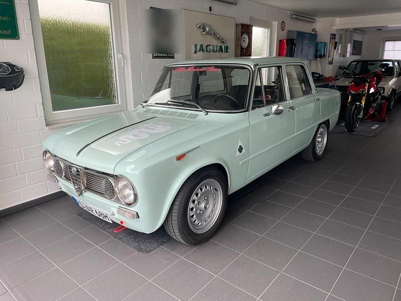 Grün Gebraucht 1970 Alfa Romeo Giulia 1300 Ti Limousine | 27.500 € - Bild 1/4