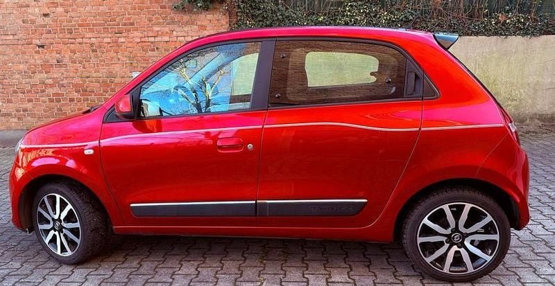 Gebraucht Renault Twingo Luxe 71 PS (52 kW) 2015 Rot Kleinwagen
