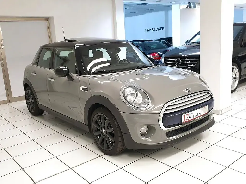 Gebraucht Mini Cooper D 116 PS (85 kW) 2015 Moonwalk grey Kleinwagen