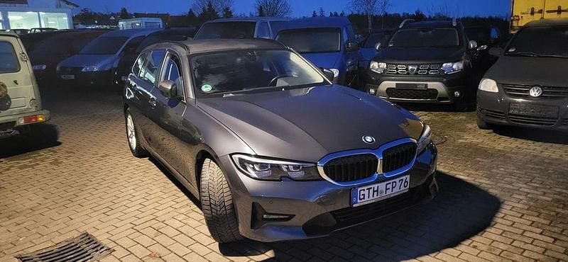 Gebraucht BMW 320 190 PS (139 kW) 2021 Grau Kombi