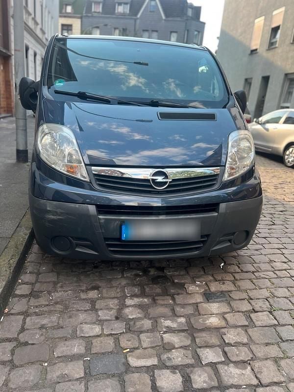 Gebraucht Opel Vivaro 90 PS (66 kW) 2009 Blau Van / Kleinbus