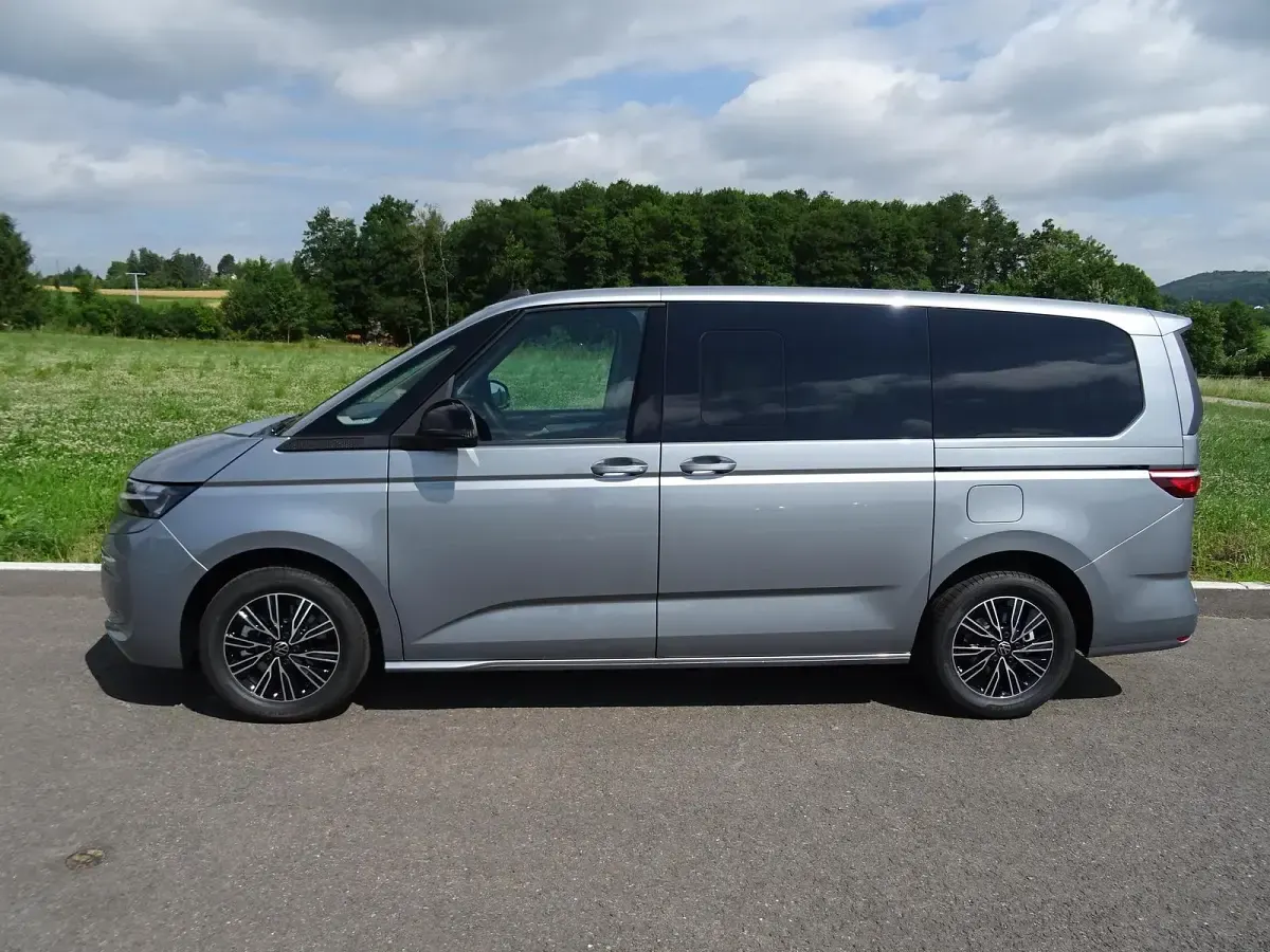 Gebraucht VW Multivan 2026 Monosilber metallic Van / Kleinbus