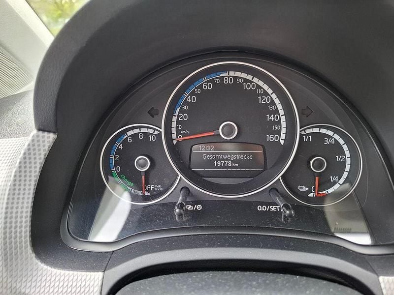 Weiß Gebraucht 2017 VW e-up! Kleinwagen | 10.500 € (Fairer Preis) - Bild 1/4