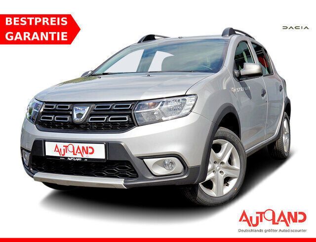 Silber Gebraucht 2017 Dacia Sandero Stepway Kleinwagen | 14.990 € (Teuer) - Bild 1/4