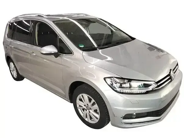 Gebraucht VW Touran Highline 150 PS (110 kW) 2025 Oyster silver metallic Van / Kleinbus