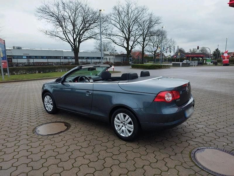 Gebraucht VW Eos 140 PS (102 kW) 2007 Grau Cabrio