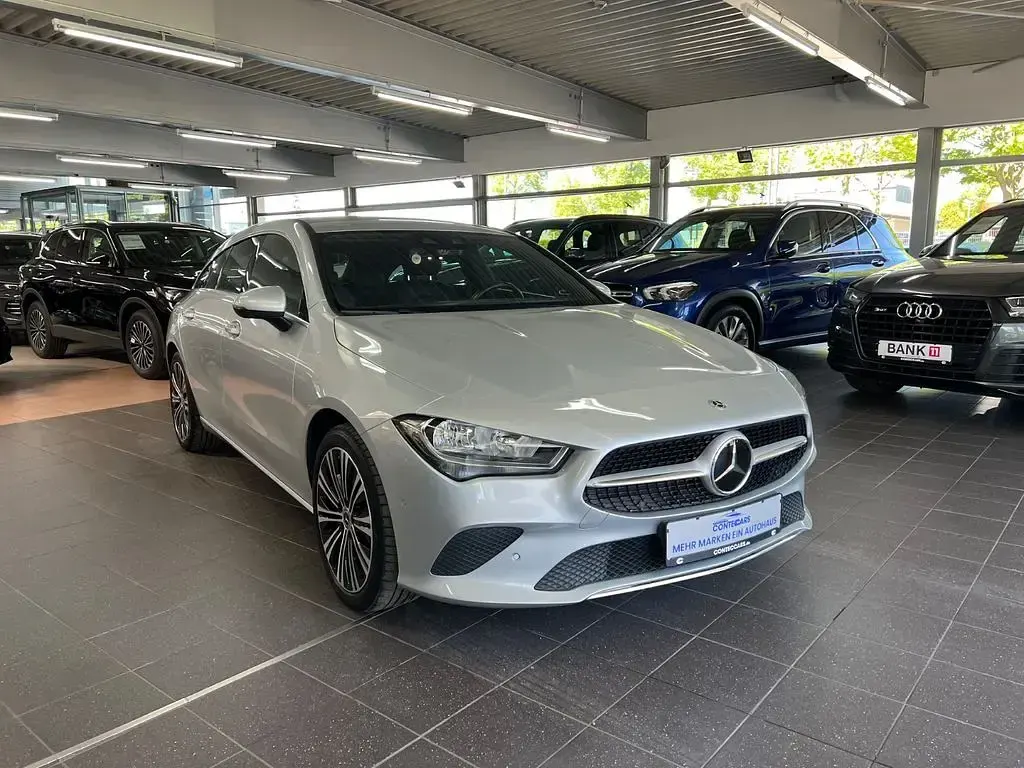 Gebraucht Mercedes CLA200 Shooting Brake Progressive 150 PS (110 kW) 2021 Silber Kombi
