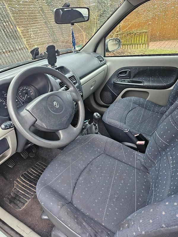 Gebraucht Renault Clio II 2000 Silber Kleinwagen