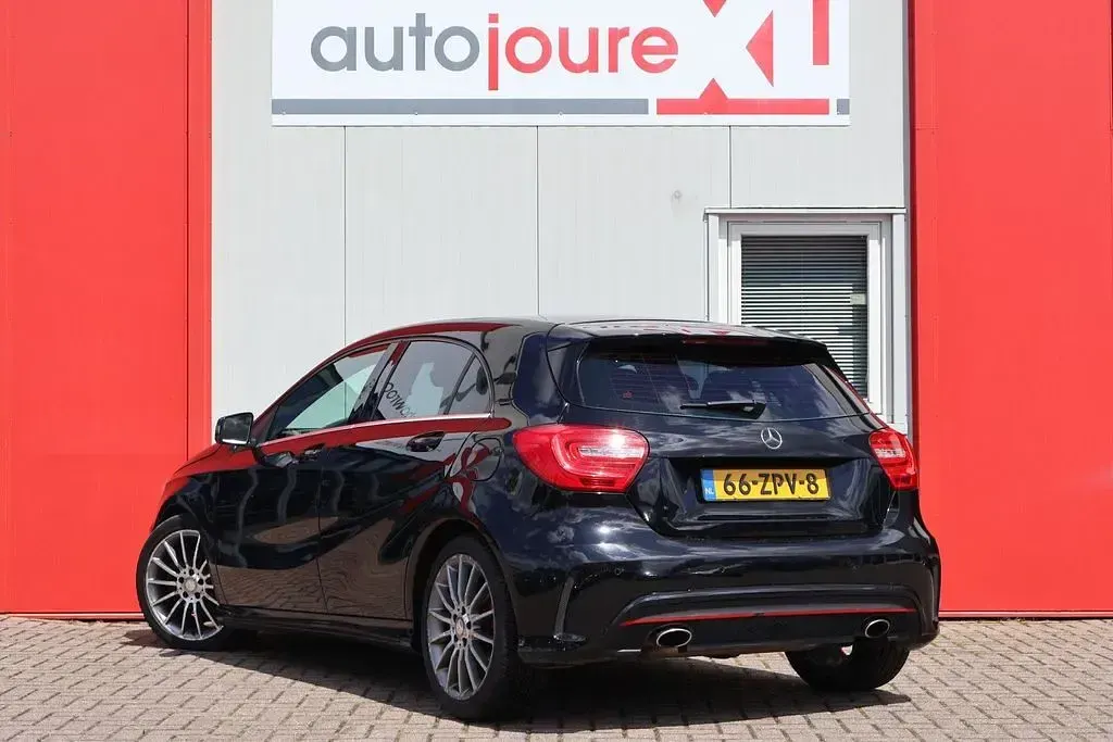 Gebraucht Mercedes A180 Ambition 122 PS (89 kW) 2013 Schwarz Limousine