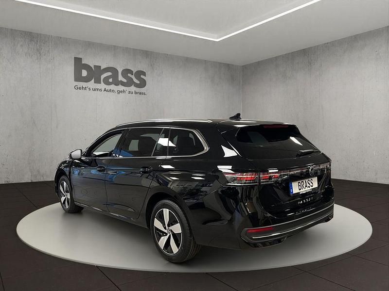 Neu VW Passat Business 150 PS (110 kW) 2026 Schwarz Kombi