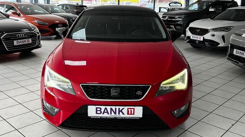 Second-hand Seat Leon FR 179 CP (131 kW) 2013 Roșu Coupe