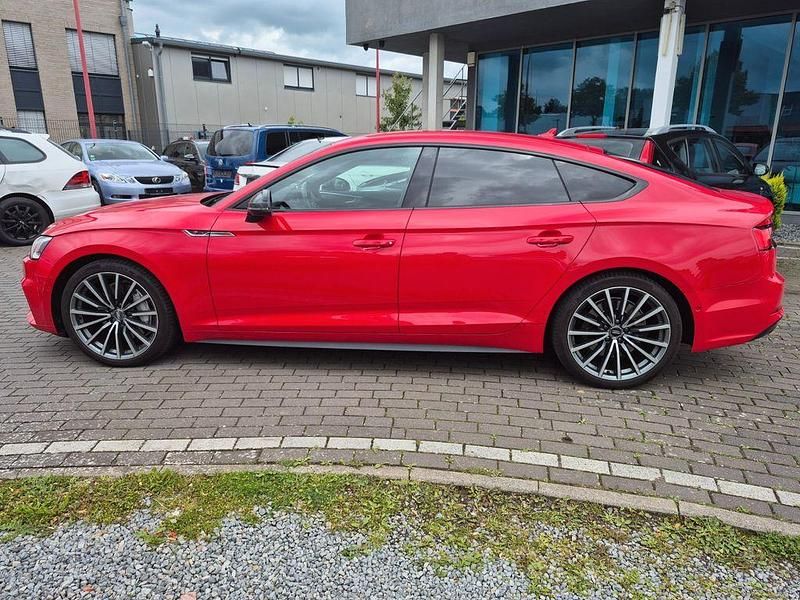 Tangorot metallic (metallic) Gebraucht 2017 Audi A5 S-Line Coupé | 22.999 € (Fairer Preis) - Bild 1/4