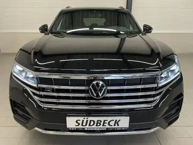 Gebraucht VW Touareg R-line 231 PS (169 kW) 2023 Grenadillschwarz metallic SUV