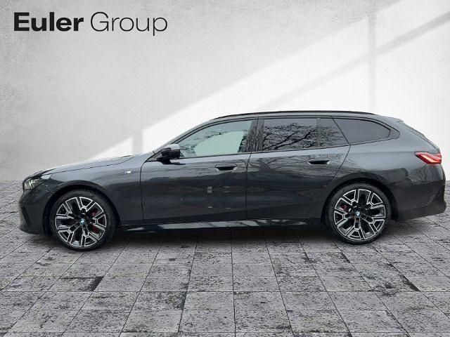 Gebraucht BMW 540 Sport Line 286 PS (210 kW) 2025 Grau Kombi