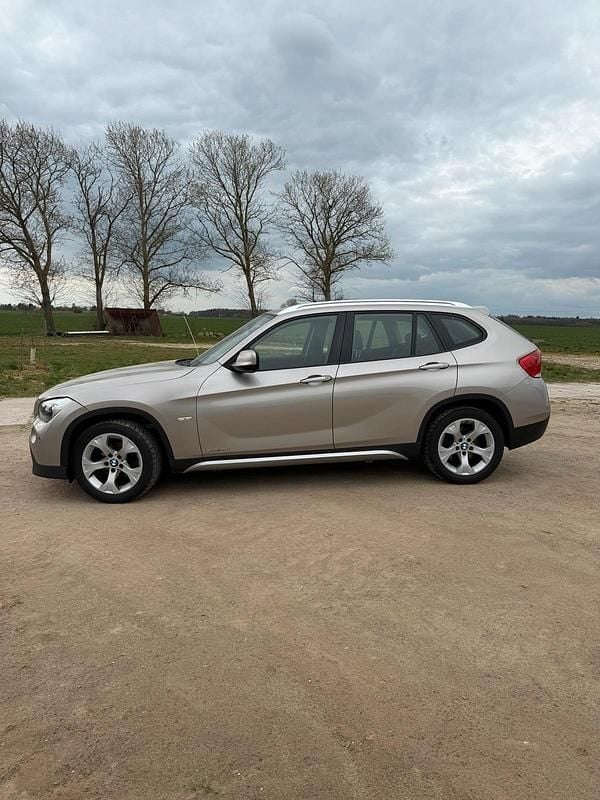 Gebraucht BMW X1 150 PS (110 kW) 2011 Silber SUV