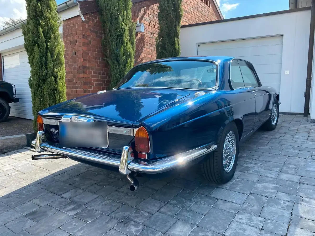 Gebraucht Jaguar XJ6 169 PS (124 kW) 1976 Blau Limousine