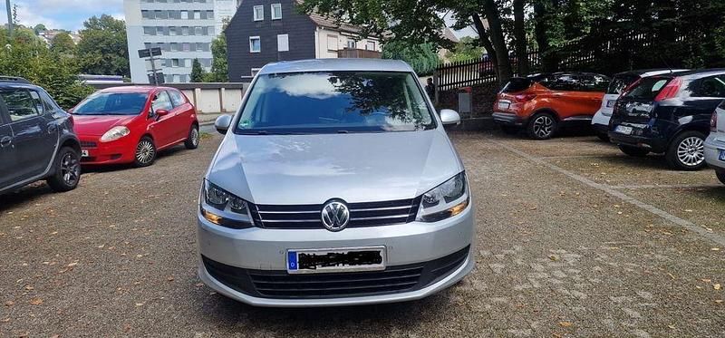 Grau Gebraucht 2017 VW Sharan Highline Van / Kleinbus | 14.500 € (Guter Preis) - Bild 1/4